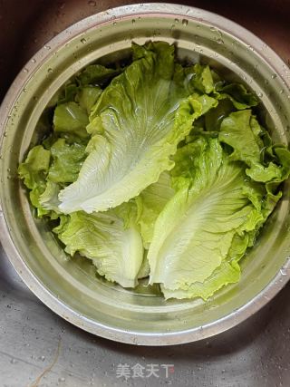 青椒肉碎拌生菜的做法步骤：2