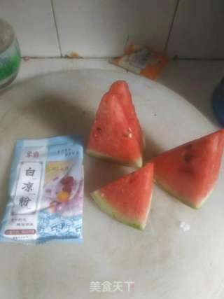 西瓜果冻的做法步骤：1