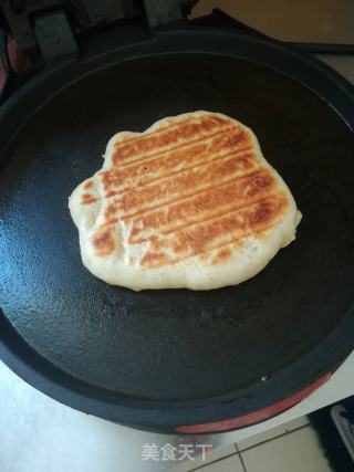 牛奶大饼的做法步骤：8
