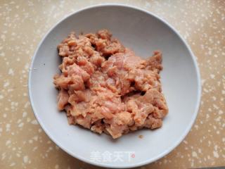 苦瓜炒牛肉的做法步骤：1