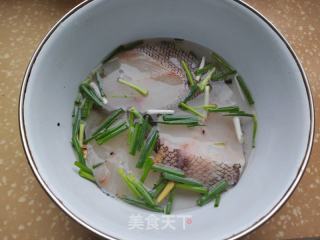 葱油鳕鱼的做法步骤：3