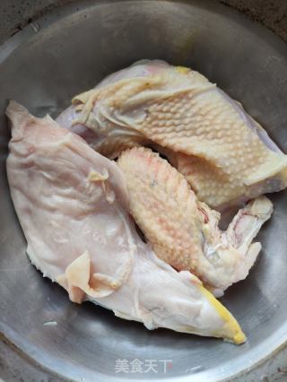 粤式口水鸡的做法步骤：1