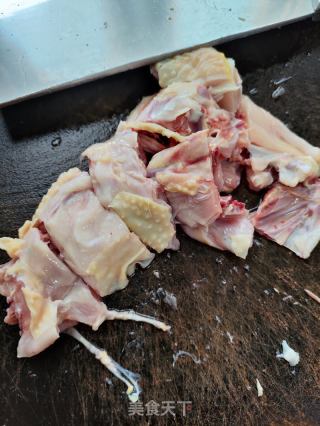节瓜鸡骨汤的做法步骤：1