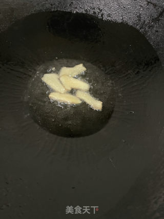 百叶结红烧排骨的做法步骤：3
