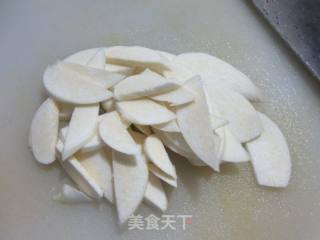 蛤蜊茭白炒荞麦疙瘩的做法步骤：3