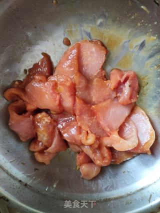 杏鲍菇煎瘦肉的做法步骤：3