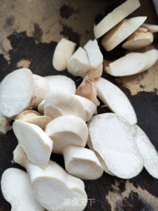 杏鲍菇煎瘦肉的做法步骤：4