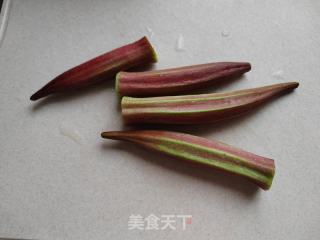 红秋葵炒蛋的做法步骤：1