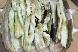 蒜香鲜虾蒸茄子的做法步骤：2