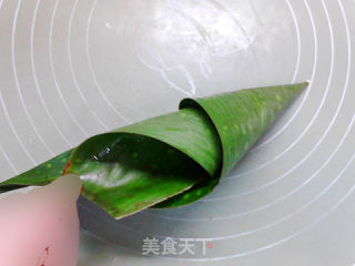 笋干腊肉粽子的做法步骤：16