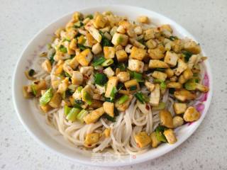 豆腐香葱捞面的做法步骤：12
