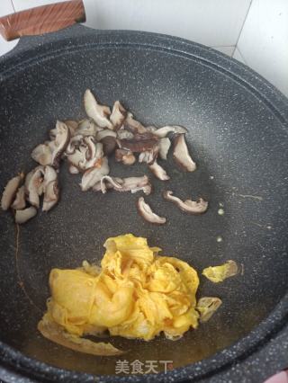 菜芯香菇炒蛋的做法步骤：12