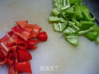 干锅鲈鱼的做法步骤：2
