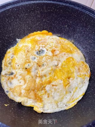 丝瓜豆腐皮鸡蛋汤的做法步骤：2