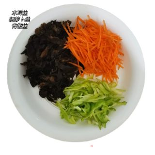 鱼香肉丝的做法步骤：2