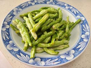 干煸四季豆的做法步骤：4