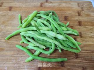 四季豆炒豆干的做法步骤：3
