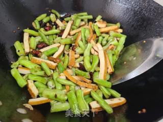 四季豆炒豆干的做法步骤：7