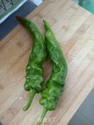 螺丝椒炒包菜的做法步骤：1