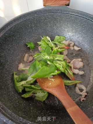 螺丝椒炒包菜的做法步骤：8