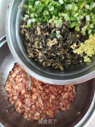 梅菜肉馅儿包子的做法步骤：6