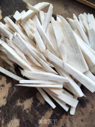 杏鲍菇洋葱炒肉丝的做法步骤：1