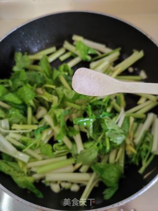 芹菜炒肉丝的做法步骤：5