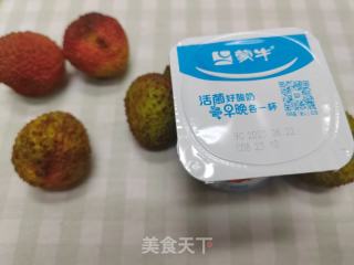 荔枝酸奶冻的做法步骤：1