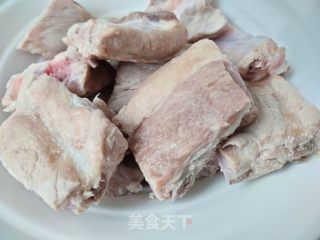 红烧排骨的做法步骤：2