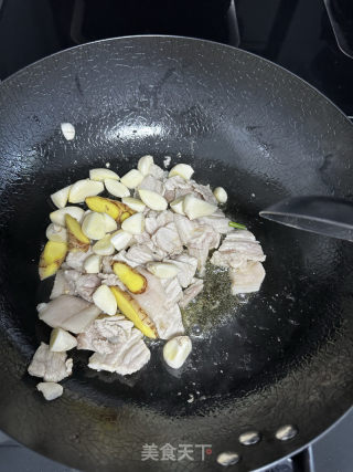 野生菌汤的做法步骤：1