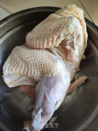 土豆扁豆焖鸡的做法步骤：1