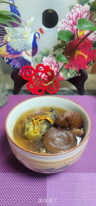香菇虫草花乌鸡汤的做法步骤：6
