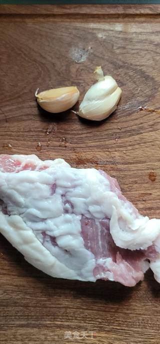 肉片炒椰菜花的做法步骤：2