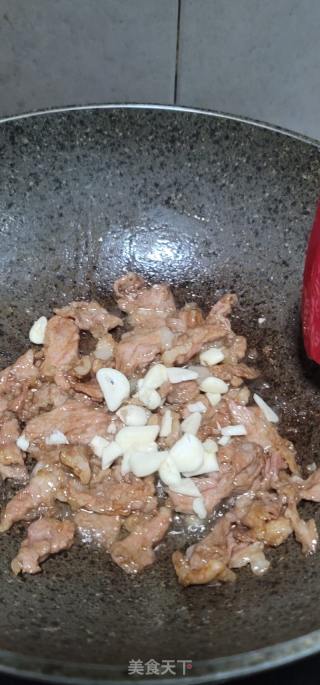 肉片炒椰菜花的做法步骤：8