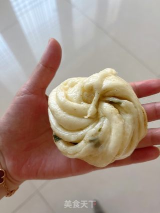 葱卷葱花卷包的做法步骤：10