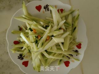 青红椒拌黄瓜的做法步骤：6