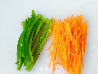 家常炒肉丝的做法步骤：3