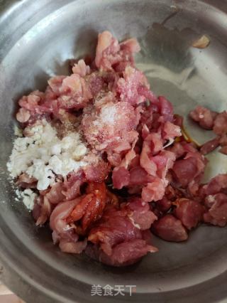 瘦肉瑶柱节瓜汤的做法步骤：3