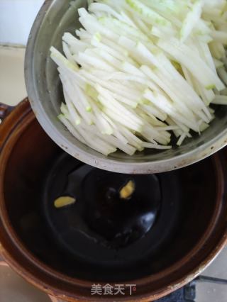 瘦肉瑶柱节瓜汤的做法步骤：6