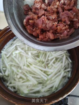 瘦肉瑶柱节瓜汤的做法步骤：8
