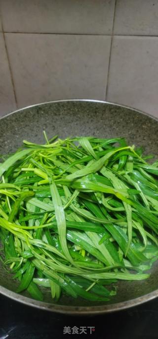 蒜蓉豆豉炒空心菜的做法步骤：5
