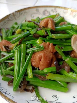 大肠炒韭苔的做法