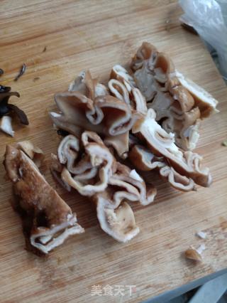 大肠炒韭苔的做法步骤：3