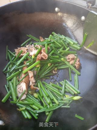 大肠炒韭苔的做法步骤：6
