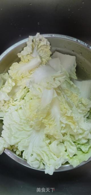 素烧白菜油豆腐条的做法步骤：1