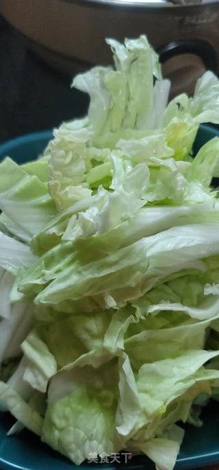 素烧白菜油豆腐条的做法步骤：2