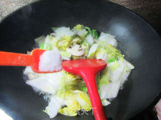 蘑菇炒黄心菜的做法步骤：6