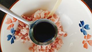 猪肉烧麦——附正确拌馅流程的做法步骤：2