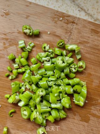 青椒碎拌金针菇的做法步骤：5