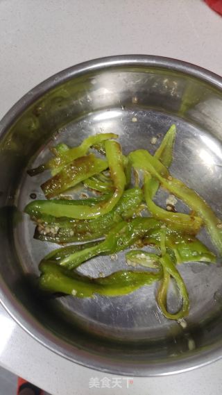 辣椒茄子擂皮蛋的做法步骤：6